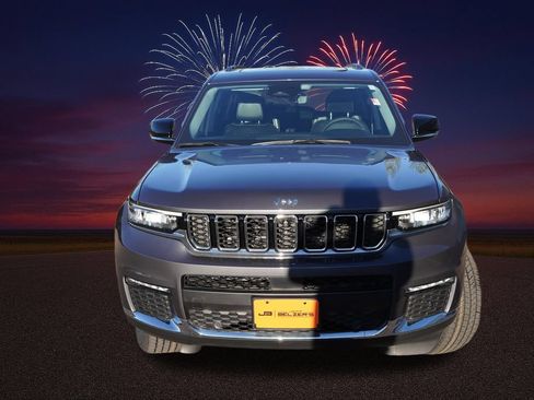 Used 2023 Jeep Grand Cherokee L Limited w/ Luxury Tech Group II AWD/4WD image 12