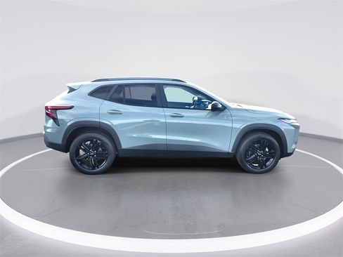 New 2026 Chevrolet Trax ACTIV w/ Sunroof Package image 9