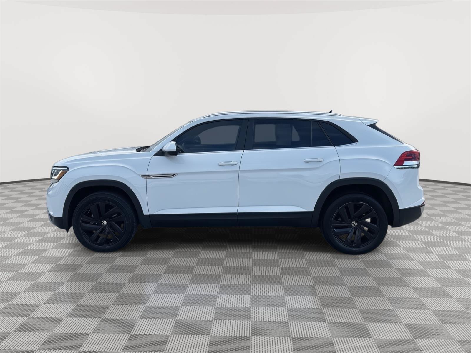 Certified 2023 Volkswagen Atlas Cross Sport SE w/ Panoramic Sunroof Package AWD/4WD image 1