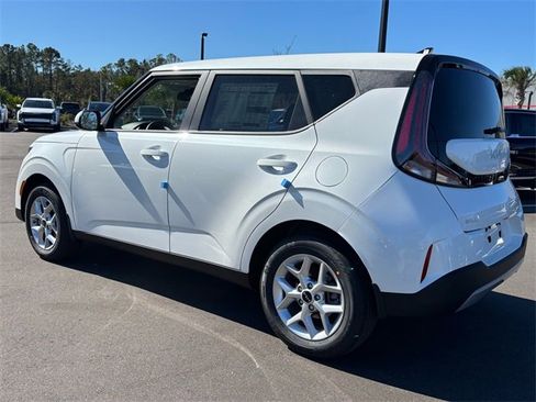 New 2025 Kia Soul LX image 5