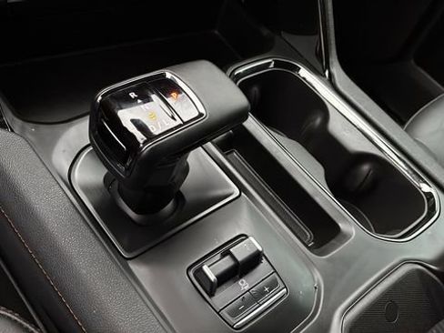 Used 2025 GMC Sierra 1500 AT4 w/ Technology Package image 30