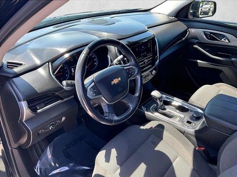 Used 2021 Chevrolet Traverse LT FWD image 14