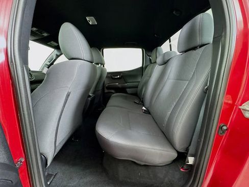 Used 2019 Toyota Tacoma TRD Sport RWD image 38