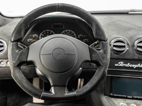 Used 2010 Lamborghini Murcielago LP 670-4 SV image 15