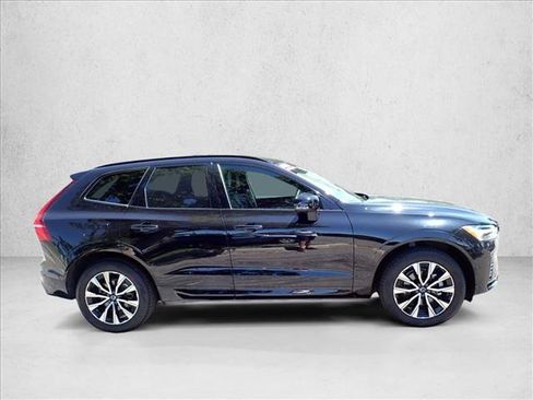Used 2025 Volvo XC60 B5 Plus AWD/4WD image 5