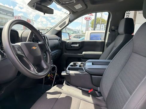 Used 2025 Chevrolet Silverado 1500 Custom image 10