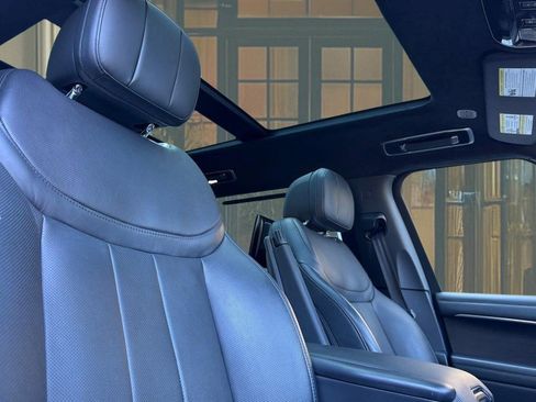 Used 2023 Land Rover Range Rover Long Wheelbase First Edition image 13