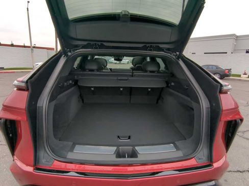 New 2026 Cadillac Lyriq V image 26