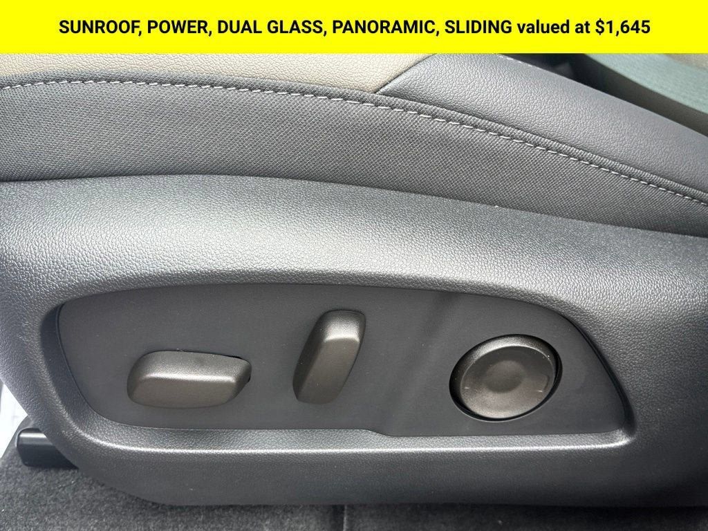 New 2027 Chevrolet Equinox LT w/ Convenience Package II AWD/4WD image 3