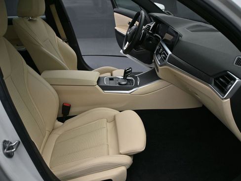 Used 2022 BMW 330i xDrive Sedan w/ Premium Package 2 image 21