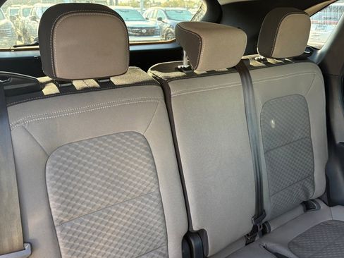 Used 2021 Ford Escape SE image 32