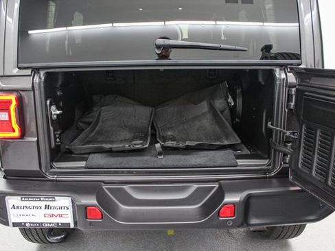 Used 2025 Jeep Wrangler Unlimited Sahara w/ Safety Group AWD/4WD image 12