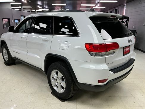 Used 2016 Jeep Grand Cherokee Laredo w/ Quick Order Package 23E image 4