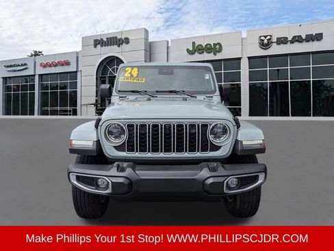 Used 2024 Jeep Wrangler Unlimited Sahara w/ Technology Group AWD/4WD image 8