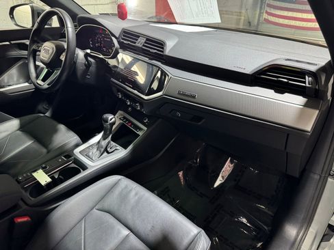 Used 2023 Audi Q3 2.0T Premium image 14