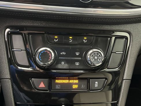 Used 2019 Buick Encore Preferred image 19
