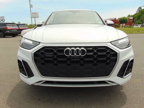 Used 2022 Audi Q5 2.0T Premium Plus w/ Premium Plus Package AWD/4WD image 3