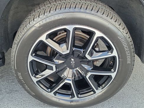 Used 2022 Chevrolet Tahoe RST w/ Luxury Package RWD image 8