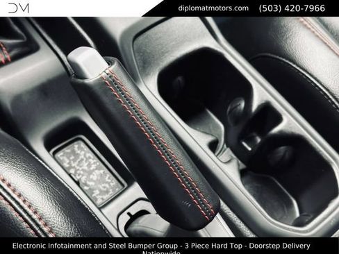 Used 2018 Jeep Wrangler Unlimited Rubicon AWD/4WD image 41