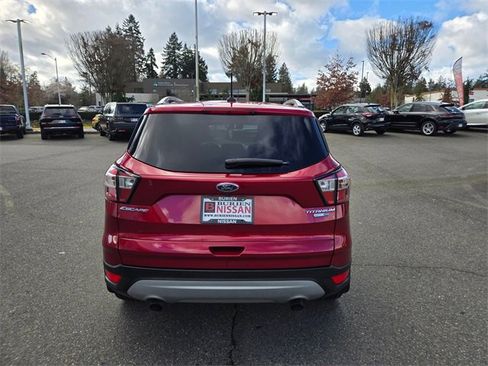 Used 2018 Ford Escape Titanium image 8