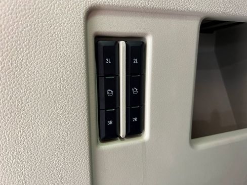 Used 2020 Lincoln Navigator Reserve w/ Luxury Package image 30