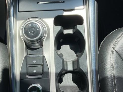 Used 2023 Ford Explorer Limited AWD/4WD image 32