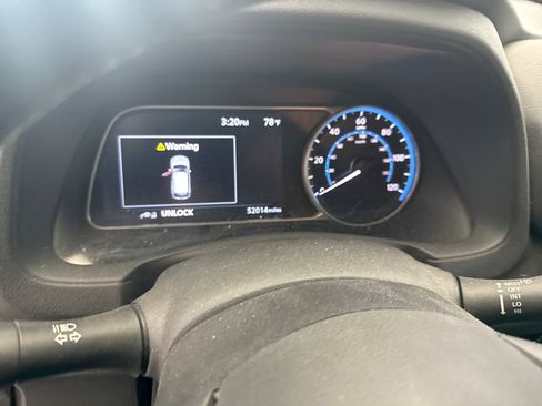 Used 2019 Nissan Leaf SV Plus w/ SV Plus Technology Package FWD image 9