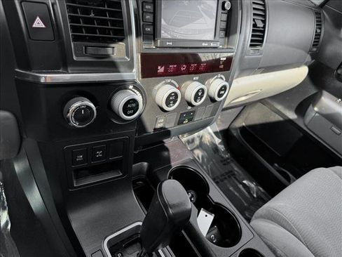 Used 2019 Toyota Sequoia SR5 AWD/4WD image 16