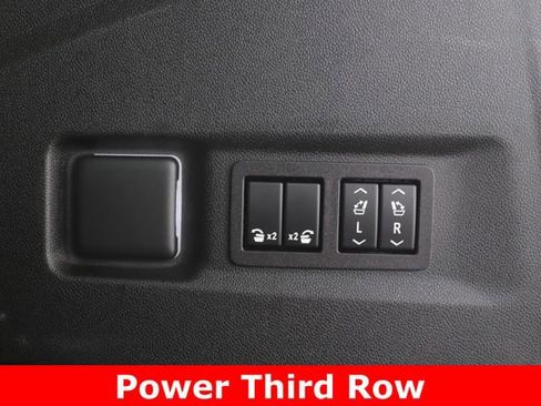 Used 2024 GMC Yukon XL Denali w/ Denali Reserve Package AWD/4WD image 35
