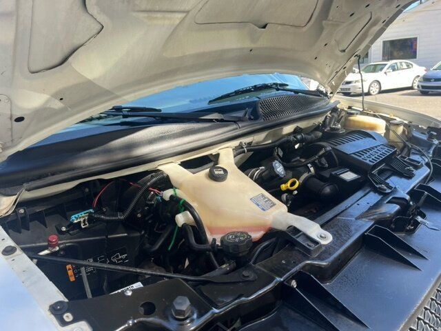Used 2017 Chevrolet Express 2500 RWD image 13