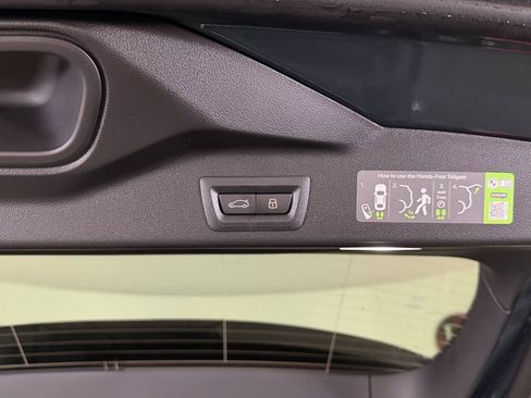 New 2026 BMW X5 xDrive50e image 17