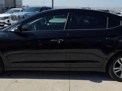 Used 2017 Hyundai Elantra Value Edition FWD image 8