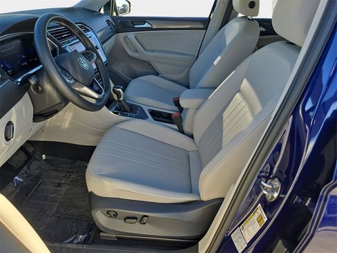 Used 2022 Volkswagen Tiguan SE image 20