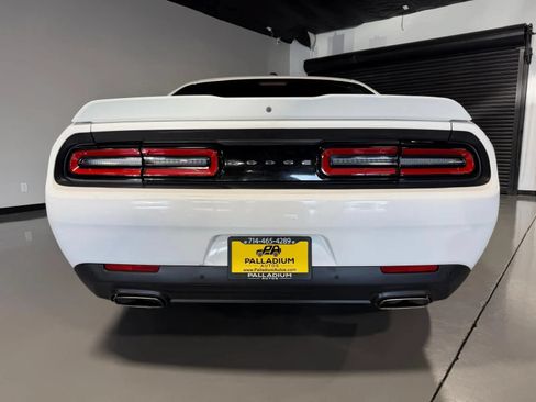 Used 2018 Dodge Challenger SXT RWD image 5