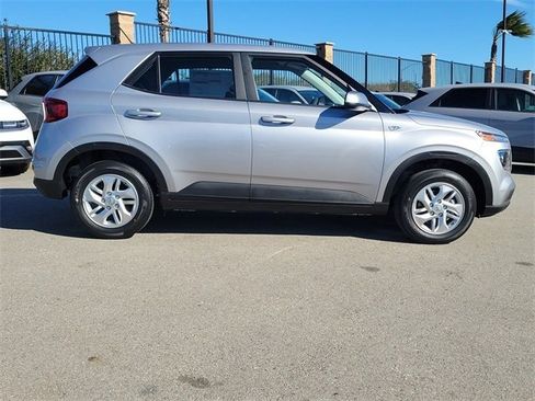 New 2026 Hyundai Venue SE image 25
