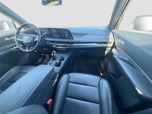 Used 2024 Cadillac XT4 Premium Luxury image 18