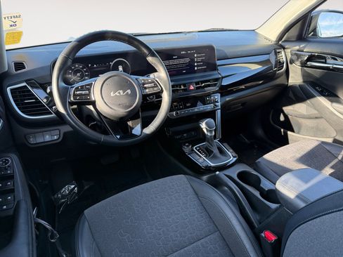 Used 2024 Kia Seltos S image 15