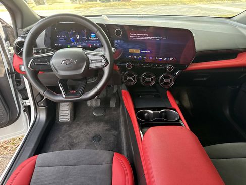 Used 2024 Chevrolet Blazer EV RS AWD/4WD image 17
