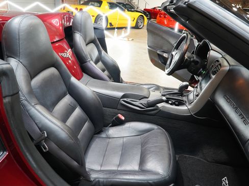 Used 2007 Chevrolet Corvette Coupe w/ Preferred Equipment Group RWD image 47