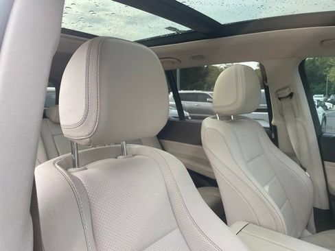 Used 2022 Mercedes-Benz GLS 450 4MATIC image 7