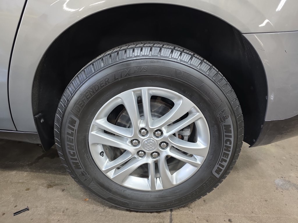 Used 2019 Buick Enclave Premium AWD/4WD image 35