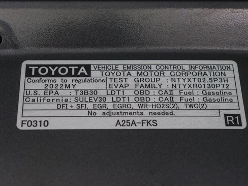 Certified 2022 Toyota RAV4 XLE w/ Convenience Package FWD image 30