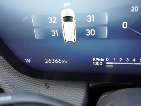 Certified 2025 Buick Enclave Preferred image 7