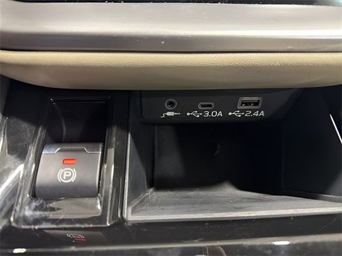 Used 2023 Subaru Outback Limited image 23