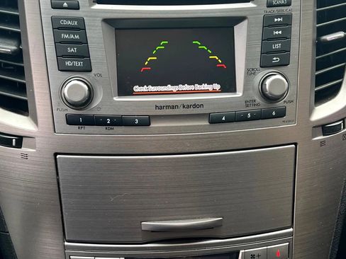 Used 2014 Subaru Outback 2.5i Limited w/ Moonroof Package image 22