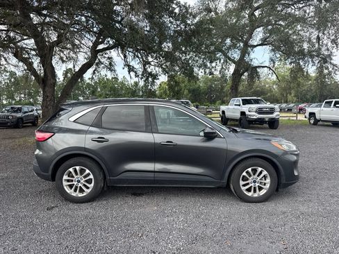 Used 2020 Ford Escape SE FWD image 6