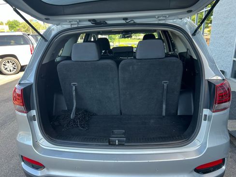 Used 2019 Kia Sorento S FWD image 16