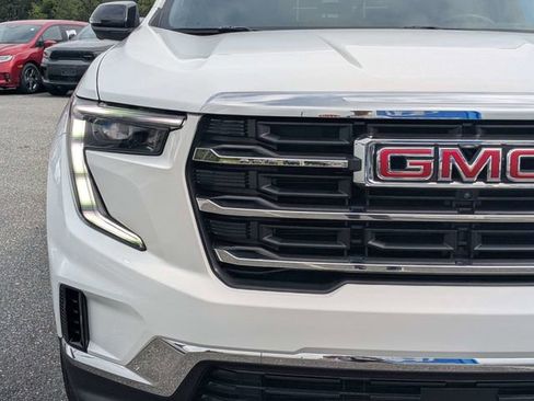 Used 2025 GMC Acadia Elevation FWD image 8