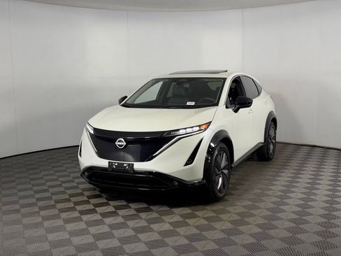 Used 2024 Nissan Ariya FWD image 11