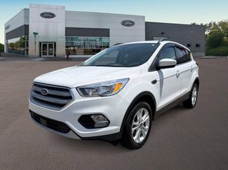 Used 2018 Ford Escape SE w/ Ford Safe & Smart Package FWD 360° Tour
